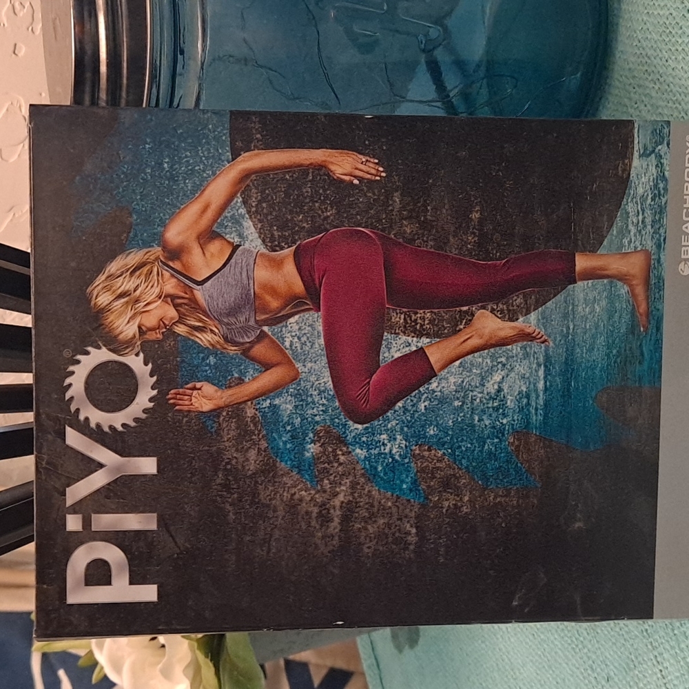 😃 3/15.00 PiYO Exercise and food program